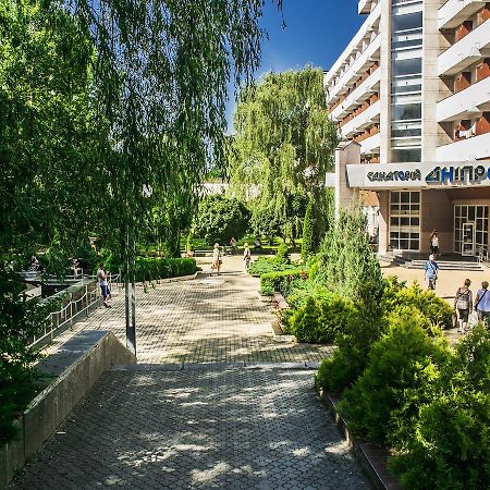 Sanatorium Elite Dnipro Hotel Truskavets Ngoại thất bức ảnh