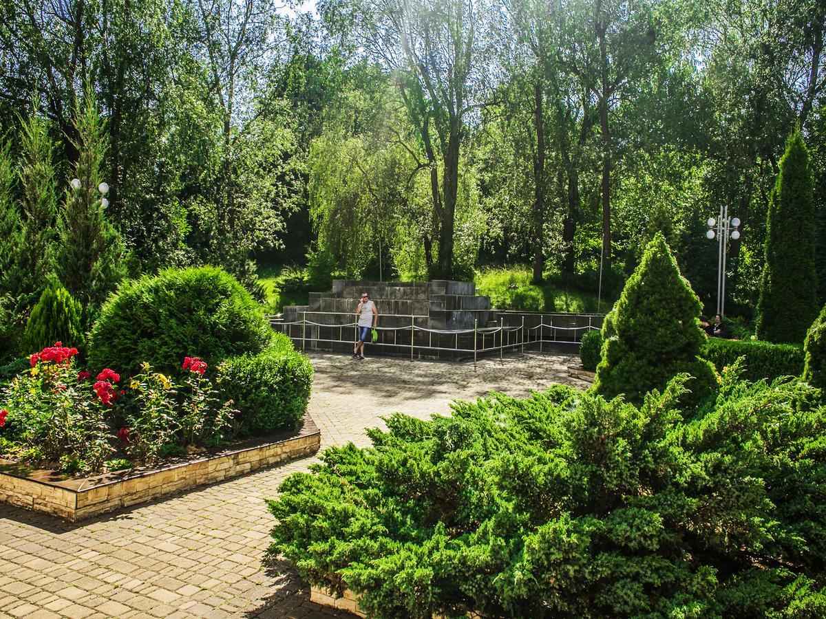 Sanatorium Elite Dnipro Hotel Truskavets Ngoại thất bức ảnh