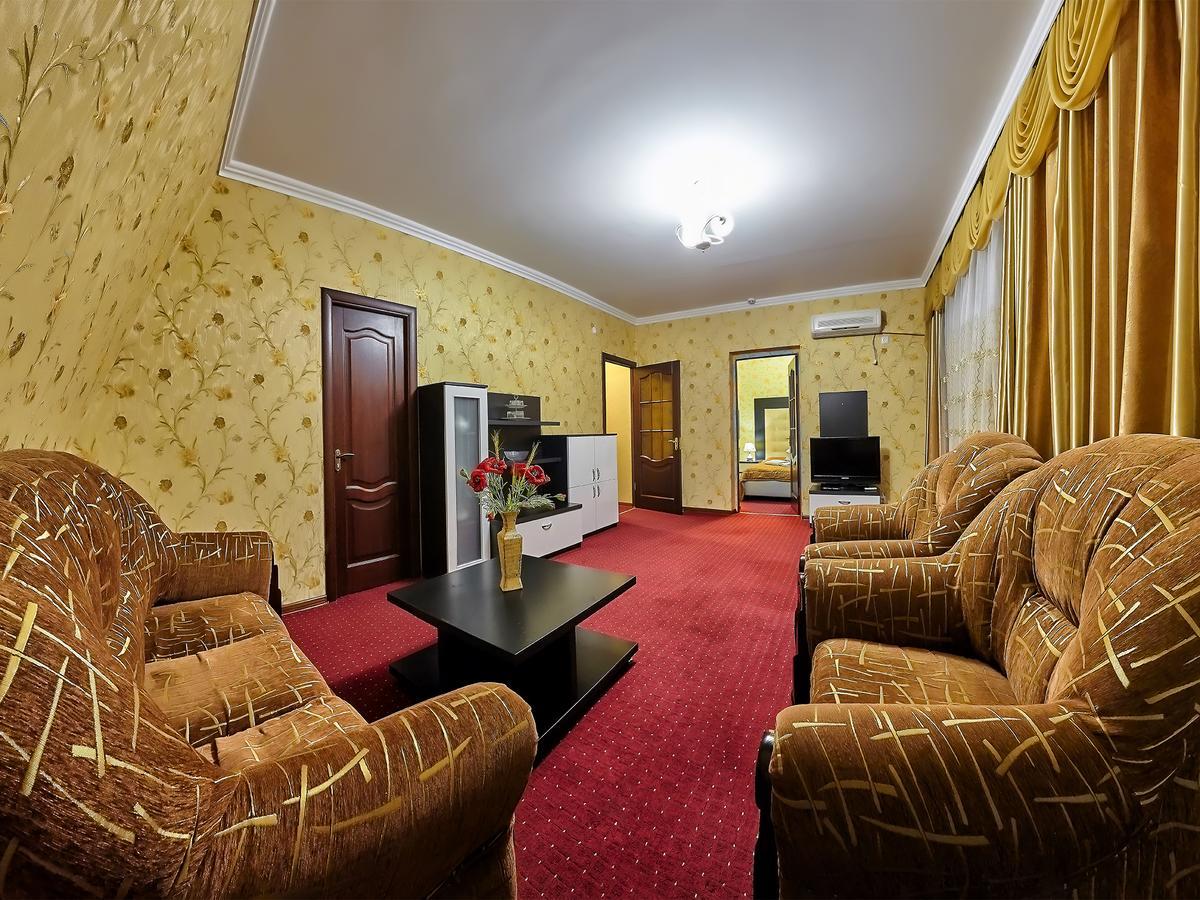 Sanatorium Elite Dnipro Hotel Truskavets Ngoại thất bức ảnh