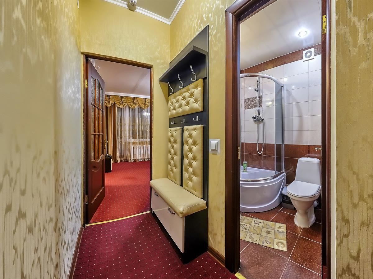 Sanatorium Elite Dnipro Hotel Truskavets Ngoại thất bức ảnh