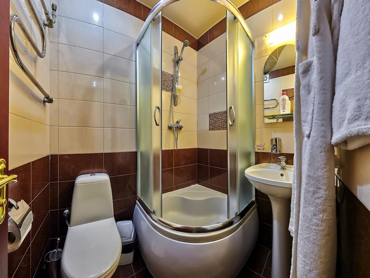 Sanatorium Elite Dnipro Hotel Truskavets Ngoại thất bức ảnh