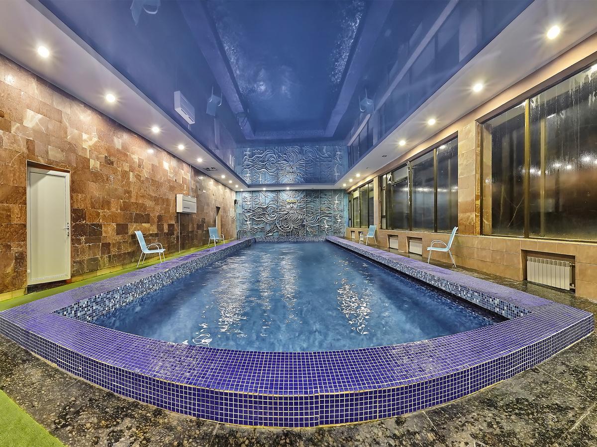 Sanatorium Elite Dnipro Hotel Truskavets Ngoại thất bức ảnh