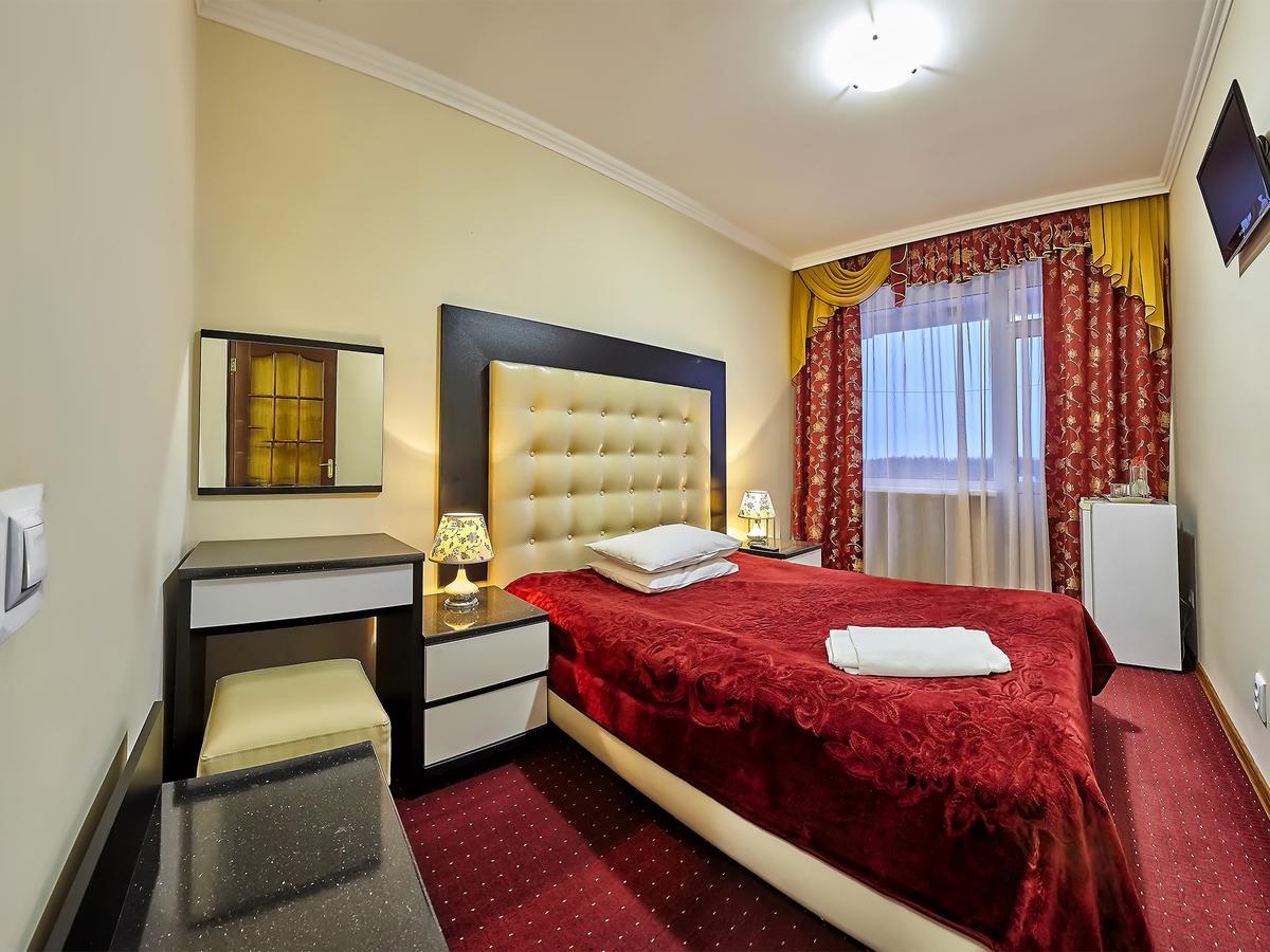 Sanatorium Elite Dnipro Hotel Truskavets Ngoại thất bức ảnh