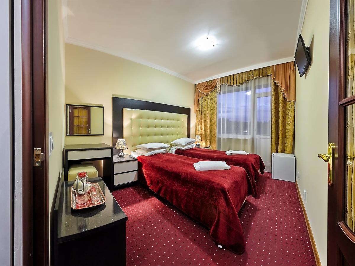 Sanatorium Elite Dnipro Hotel Truskavets Ngoại thất bức ảnh