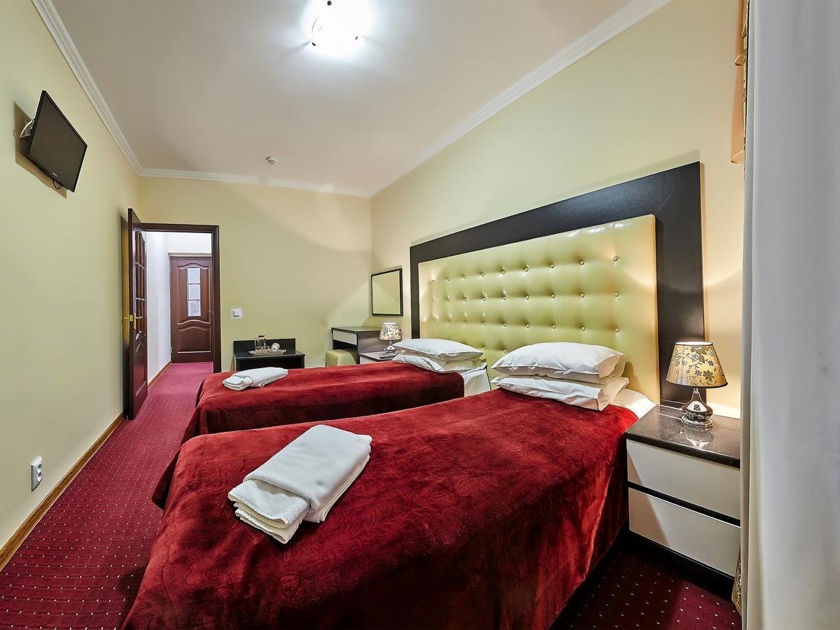 Sanatorium Elite Dnipro Hotel Truskavets Ngoại thất bức ảnh