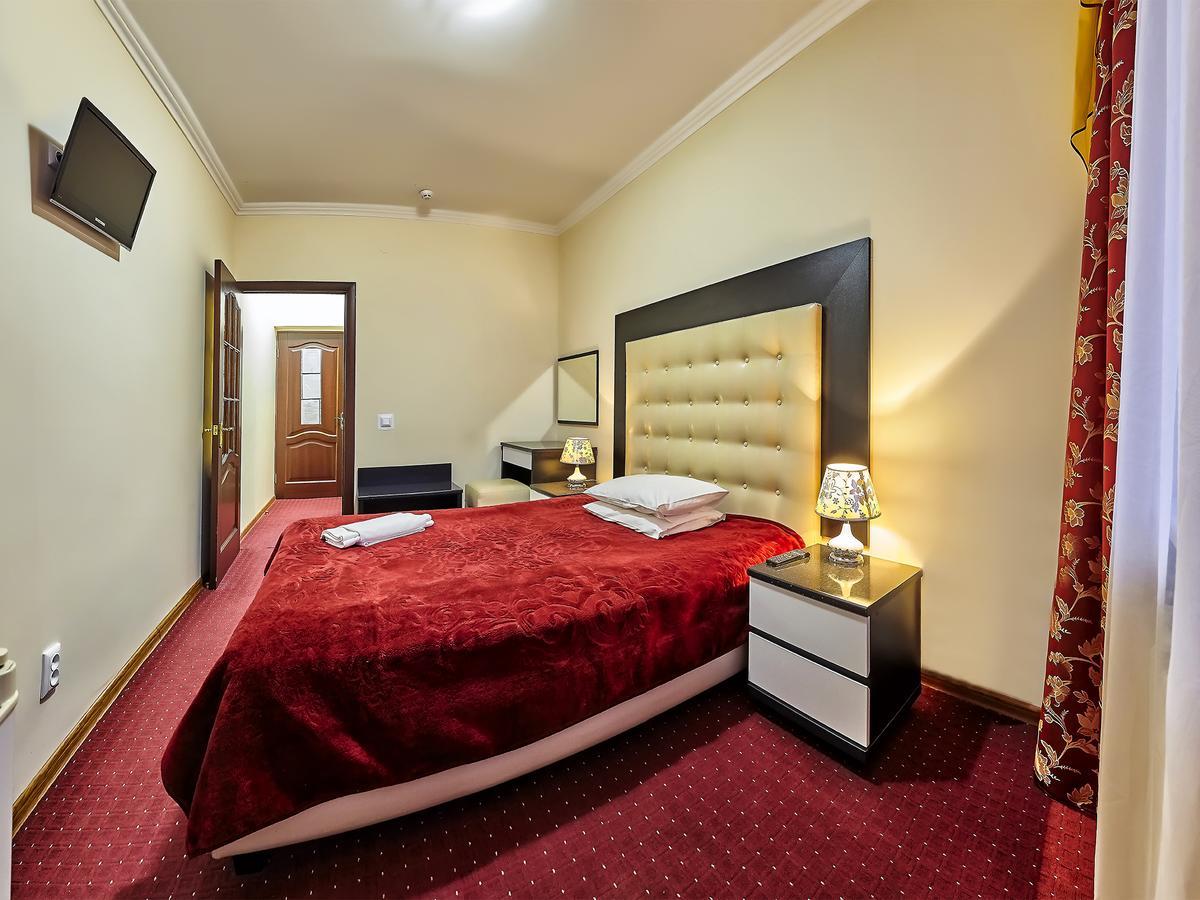 Sanatorium Elite Dnipro Hotel Truskavets Ngoại thất bức ảnh