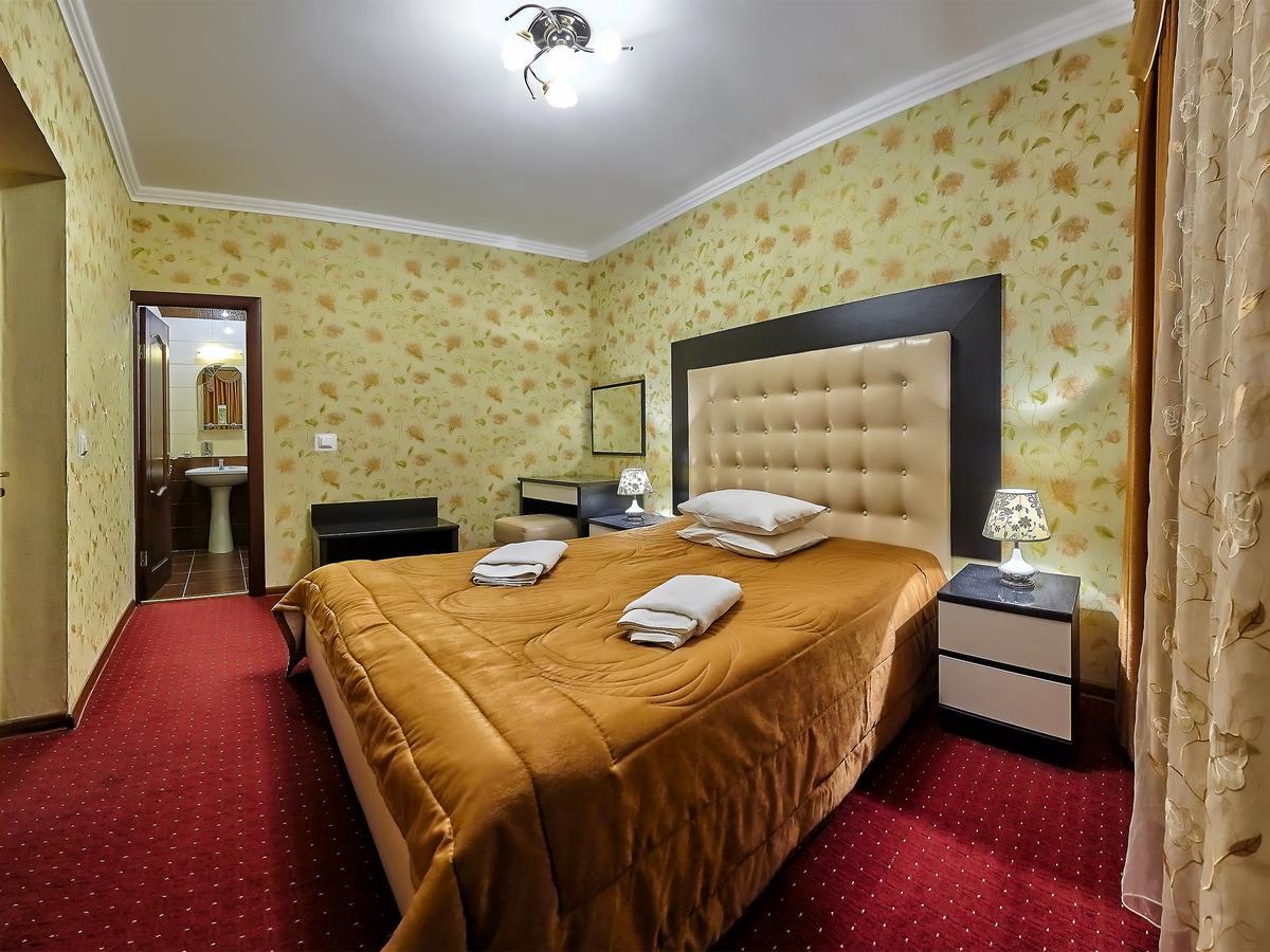 Sanatorium Elite Dnipro Hotel Truskavets Ngoại thất bức ảnh